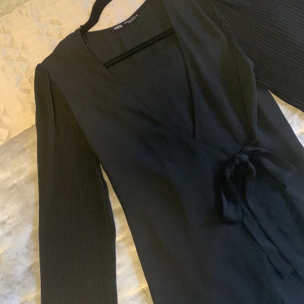 Zara Black Chiffon Wrap Top with pleated sleeves, US Women’s XS